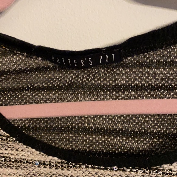 🟢10/$10 - dressy top - Picture 5 of 5